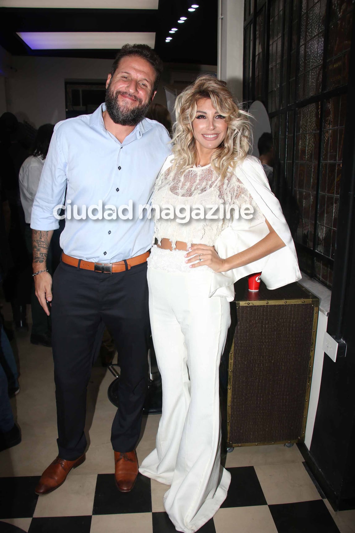 Stefy Xipolitakis y su novio. (Foto: Movilpress)