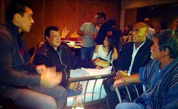 Steven Seagal con Anderson Silva en Buenos Aires. (Foto: Web)