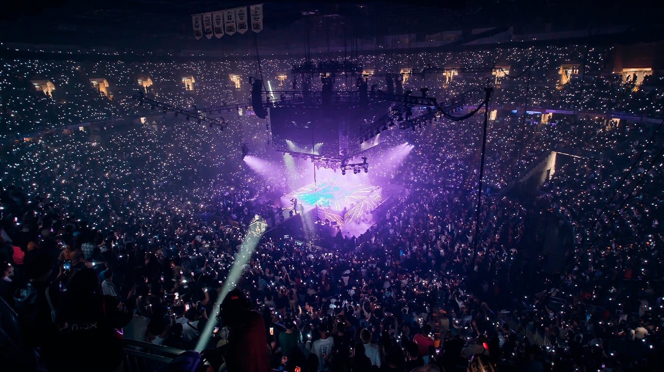 Tainy presentó un innovador espectáculo 360° Data Loading en el legendario Coliseo de Puerto Rico