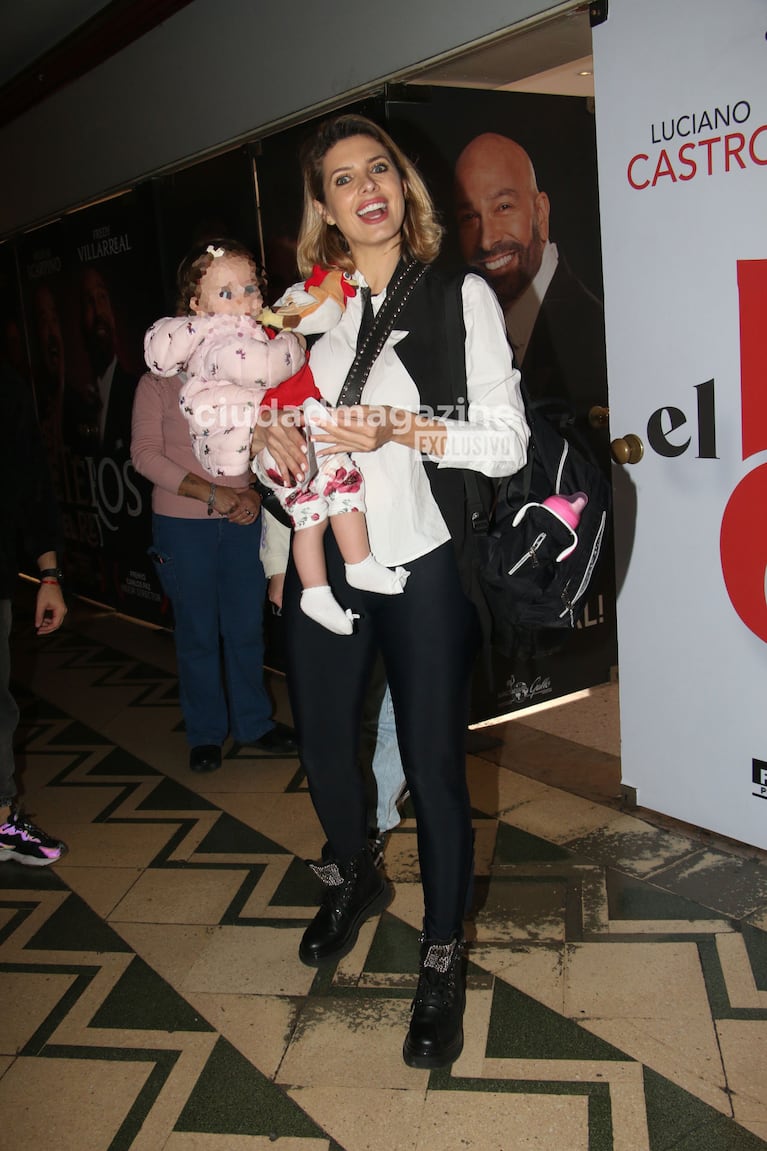 Tamara Bella y su hija Bruna en el estreno de la Granja de Zenón (Foto: Movilpress).