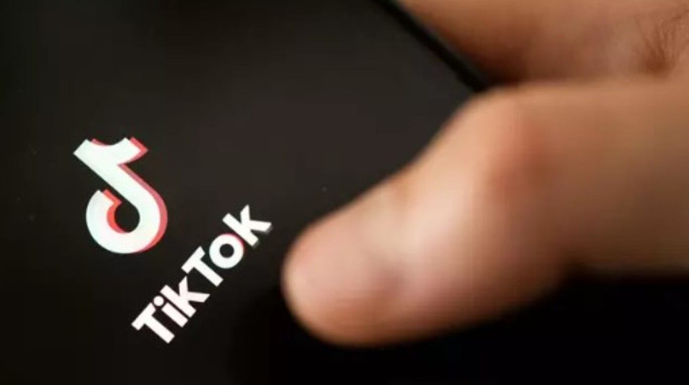 TikTok prueba una opción para generar canciones mediante IA directamente desde la ‘app’