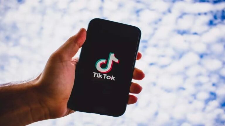 TikTok trabaja en un botón similar al retuit para volver a mostrar contenido ya publicado en el feed