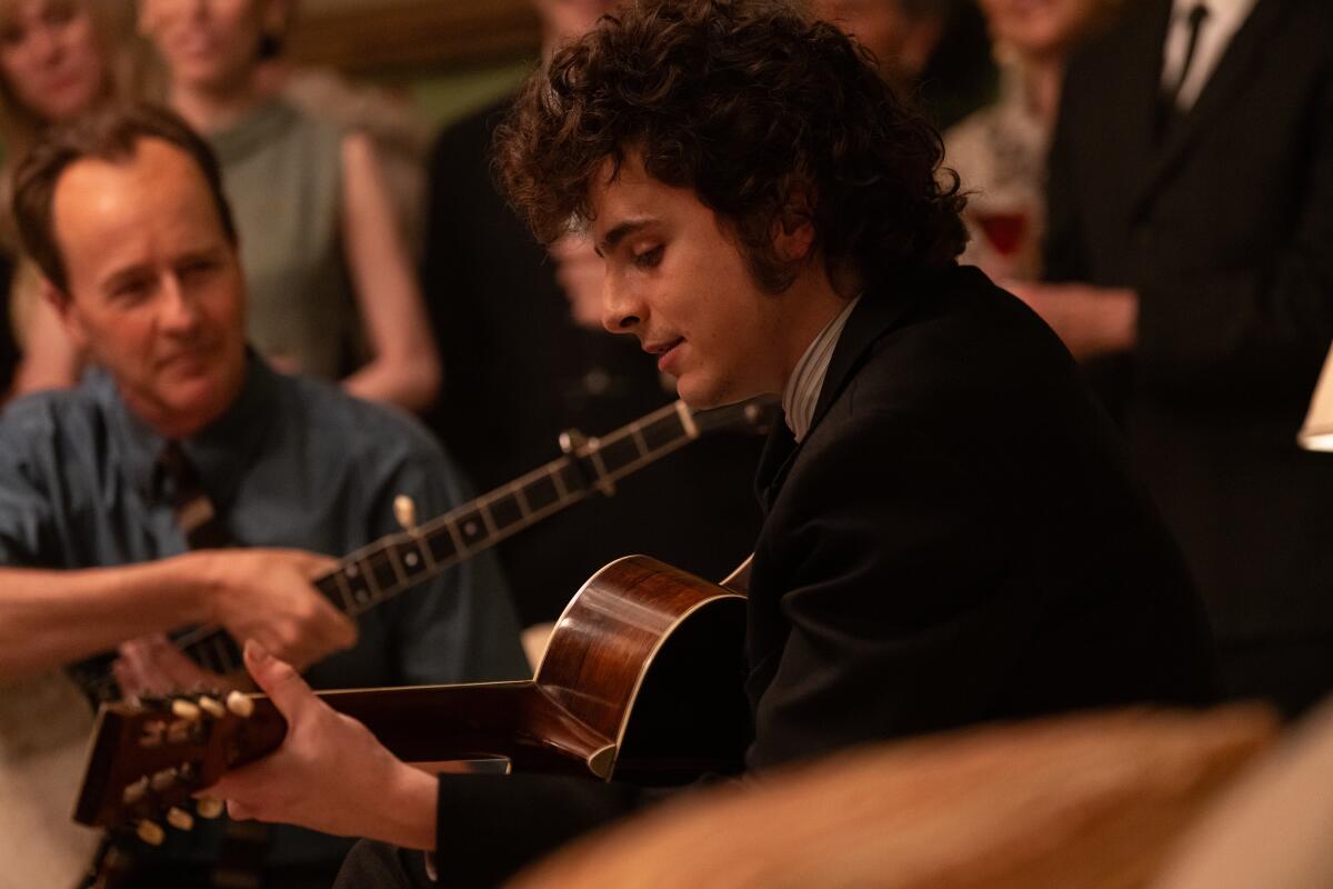 Timothée Chalamet encarna a Bob Dylan en la biopic del cantante