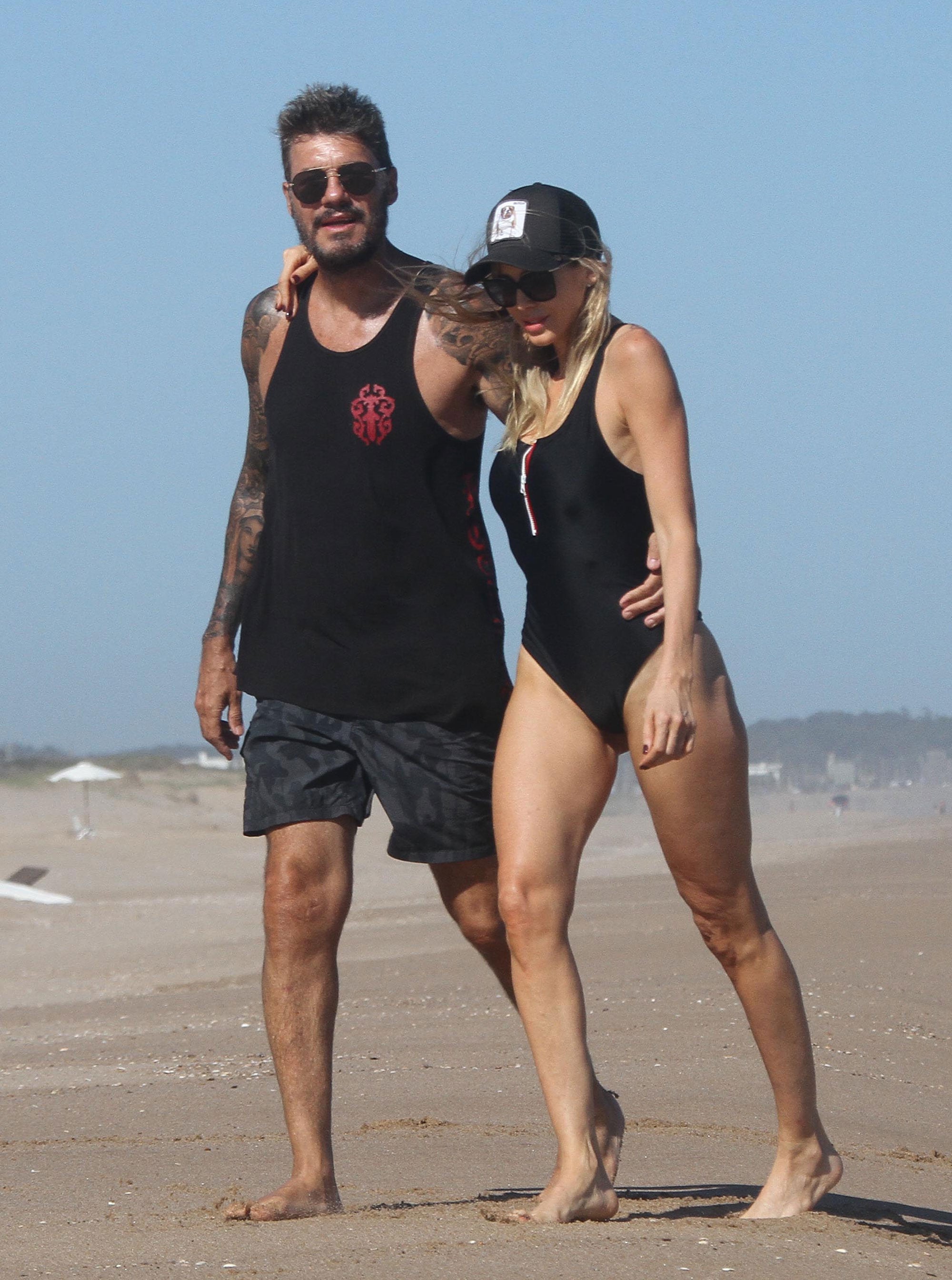 Tinelli, Guillermina y los mejores looks playeros de los famosos en Punta del Este. (Foto: GM Press)