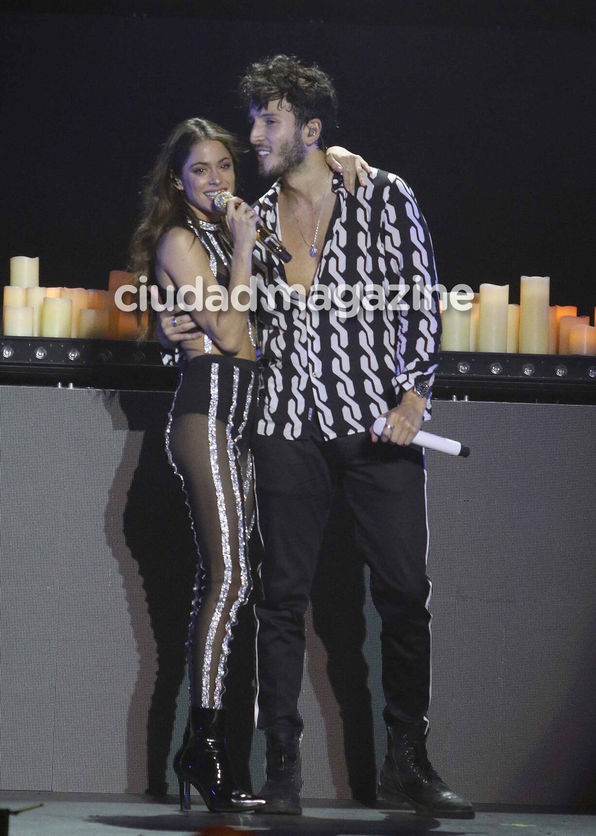 Tini Stoessel cantó con su novio, Sebastián Yatra (Foto: Movilpress)