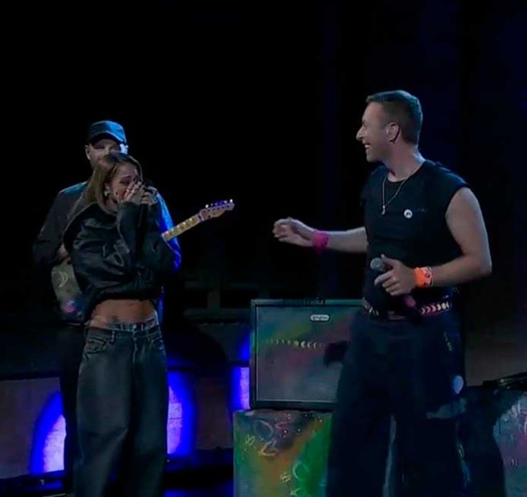 Tini Stoessel y Chris Martin en SNL (Foto: Twitter / X)