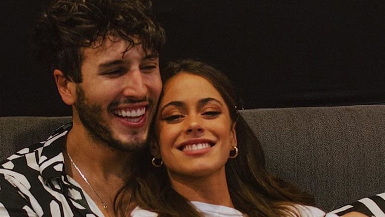 Tini y Sebastián se dedicaron tiernos mensajes en la red.