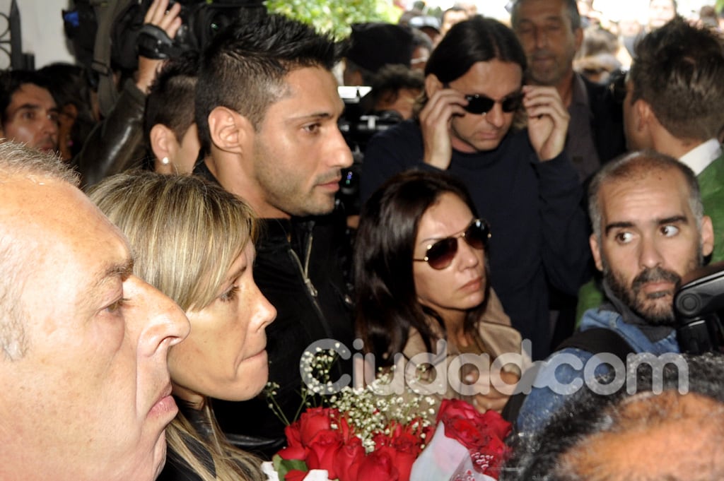 Tito Speranza, ex guardaespaldas de Ricardo Fort, en el cementerio de Pilar. (Foto: Jennifer Rubio - Ciudad.com)