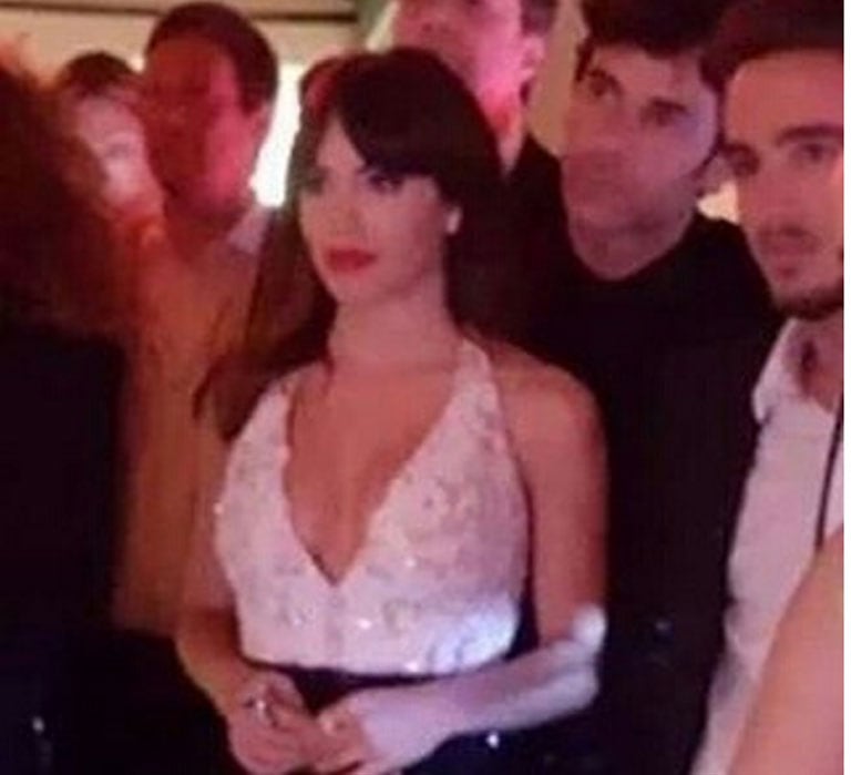 Todas las fotos de Lali Espósito y Mariano Martínez en la gala de Caras (Fotos: Instagram). 