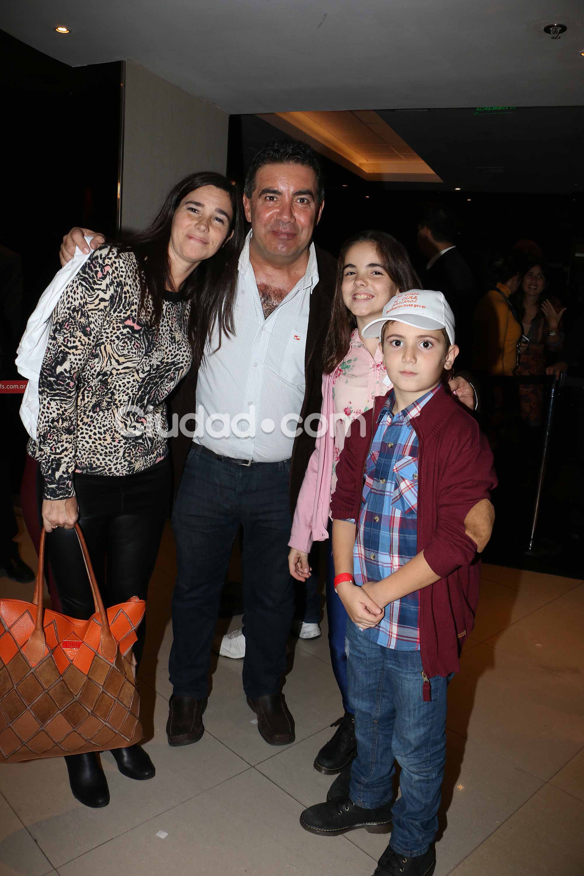 Todos los famosos en el estreno de Socios por accidente 2 (Fotos: Movilpress). 