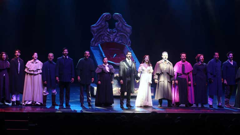 Todos los famosos presentes en el estreno de Drácula, el musical. Foto: Prensa.