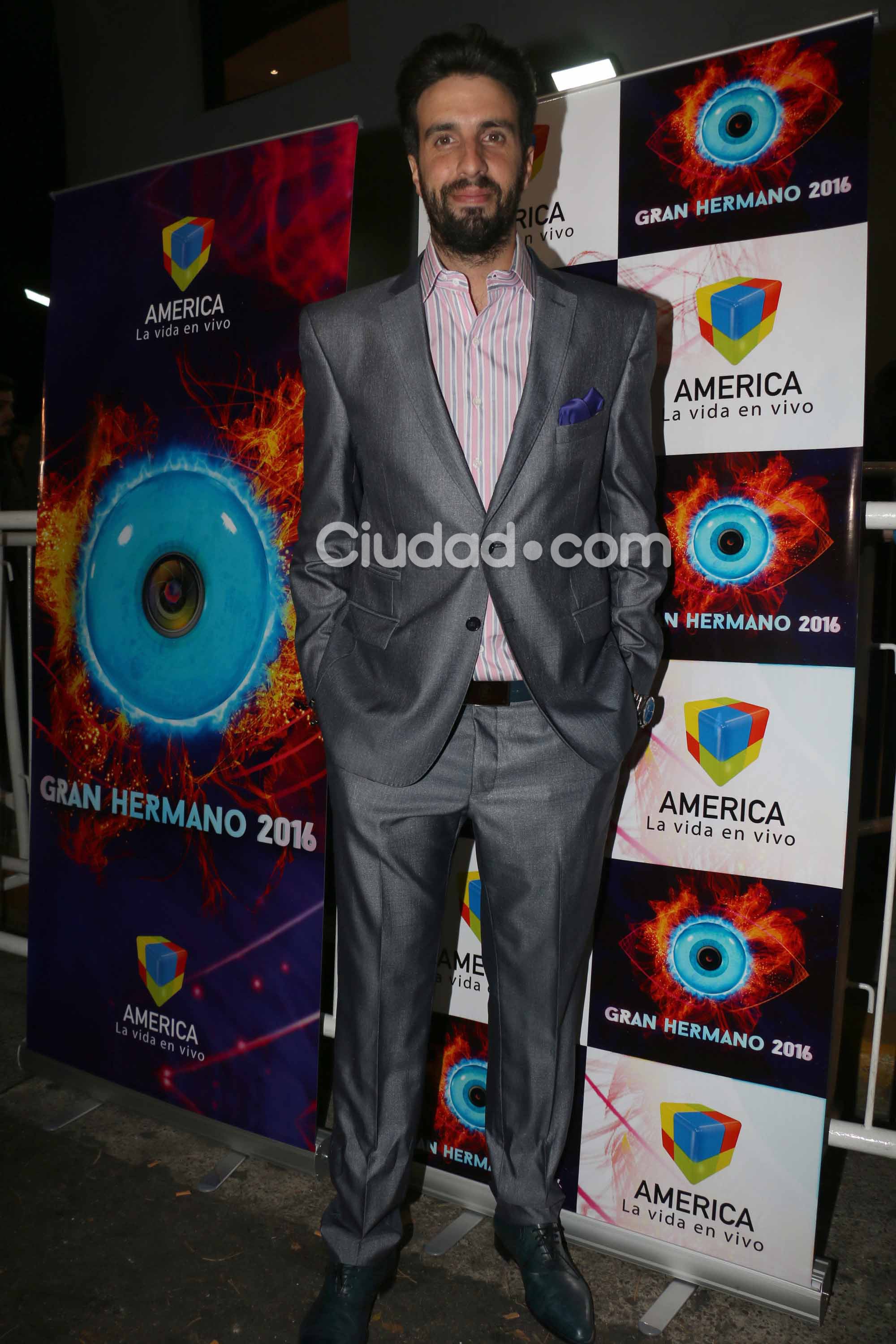 Todos los looks de los famosos y los participantes en la gala de GH 2016. (Foto: Movilpress)