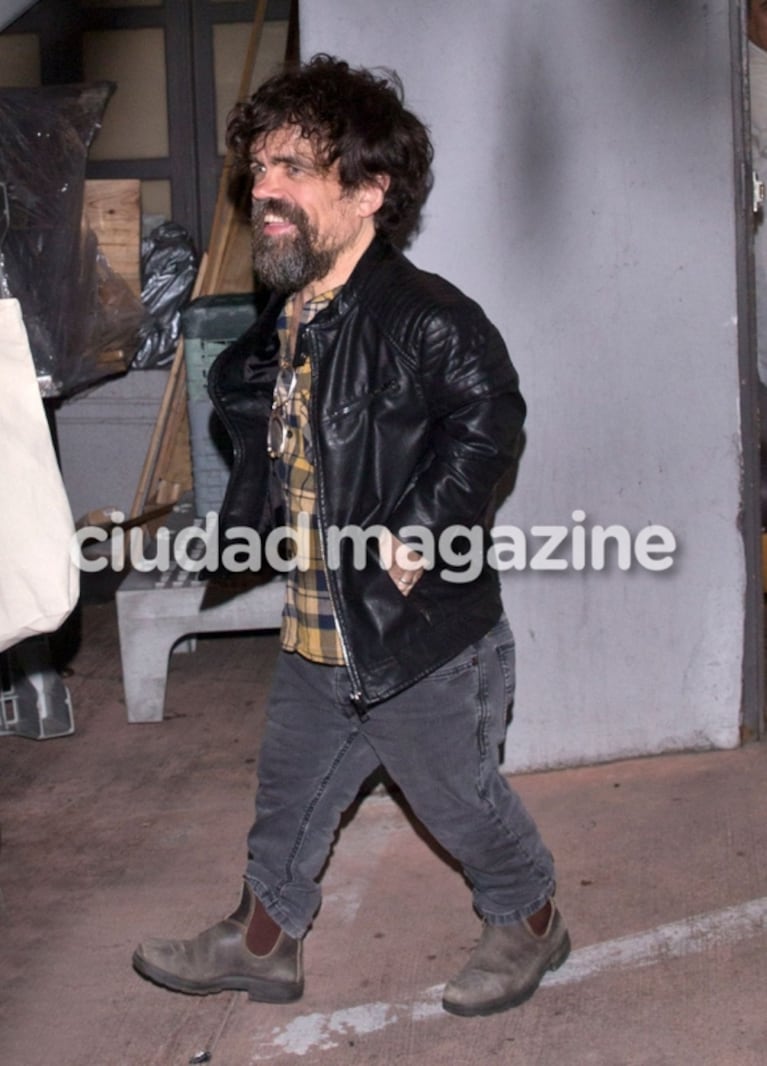 “Tyrion” de Game of Thrones y su esposa disfrutaron de una salida romántica en Beverly Hills