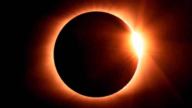 Un impresionante eclipse solar anular podrá verse en Argentina: en qué fecha y desde qué provincias.