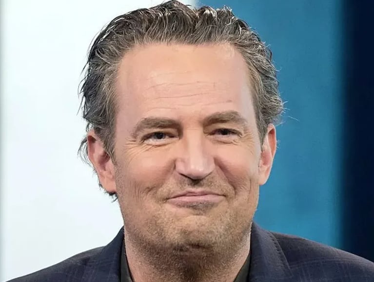 Una exnovia dijo que Matthew Perry habría tenido una recaída en sus adicciones poco antes de morir 