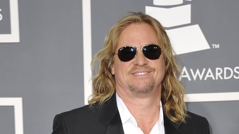 Val Kilmer filma sus memorias y sus secuelas del cáncer