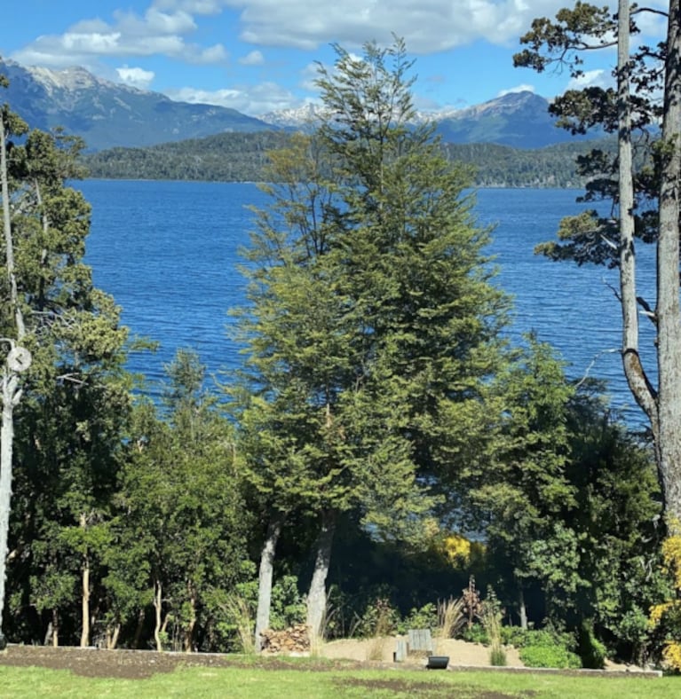 Vero Lozano compartió postales de su escapada a Villa La Angostura con Corcho Rodríguez y Antonia