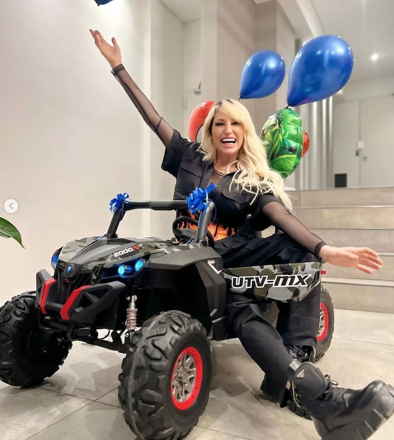 Vicky Xipolitakis le hizo un regalo millonario a su hijo Salvador Uriel: “Me lo pedía”