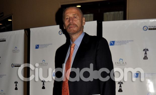 Víctor Bo, muy elegante. (Foto: Jennifer Rubio-Ciudad.com)