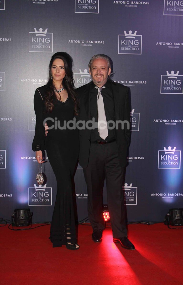 Victoria Vannucci y Matías Garfunkel  en la gala de Antonio Banderas. (Foto: Movilpress)