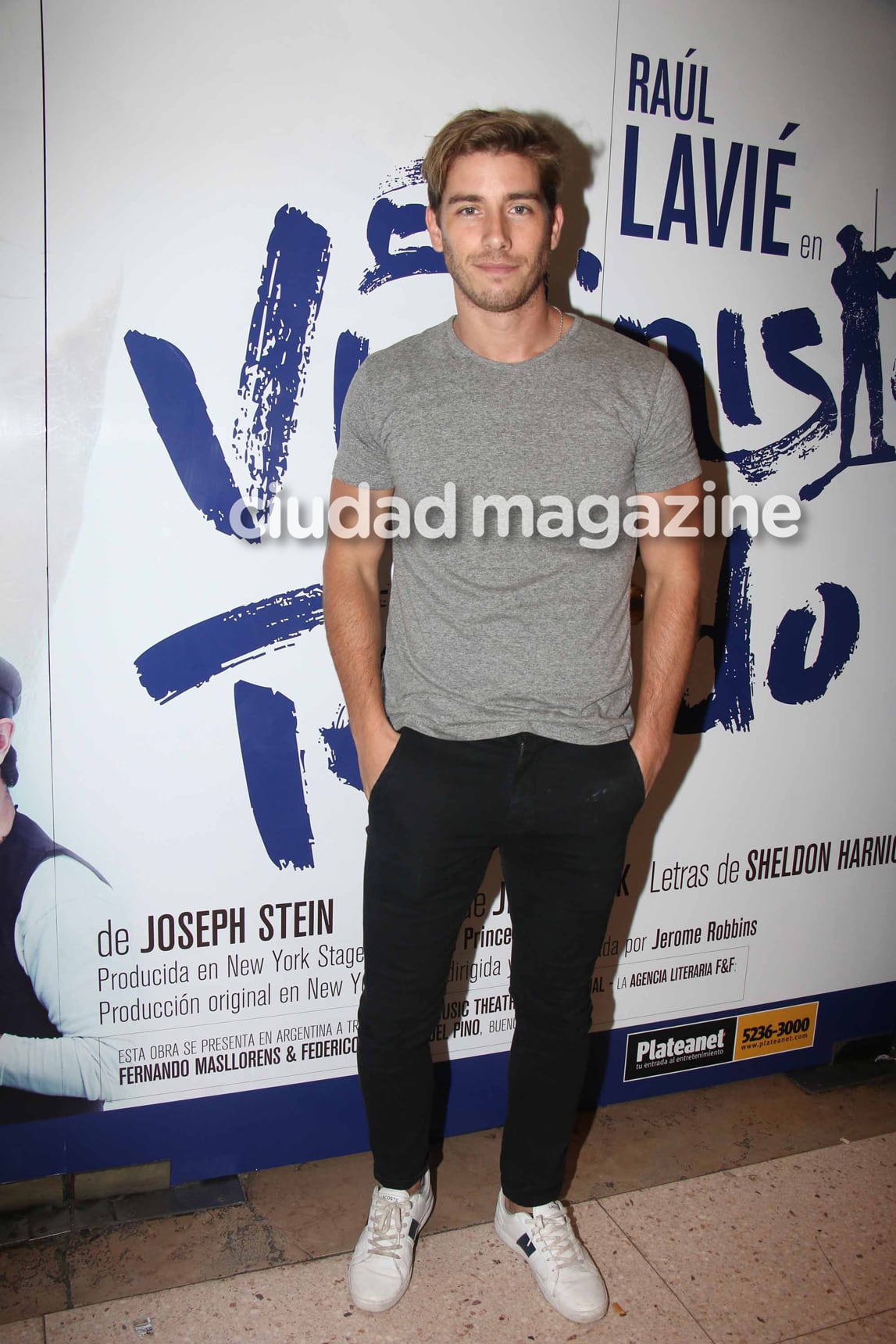 Victorio D'Alessandro, en el estreno de El violinista en el tejado. Foto: Movilpress.