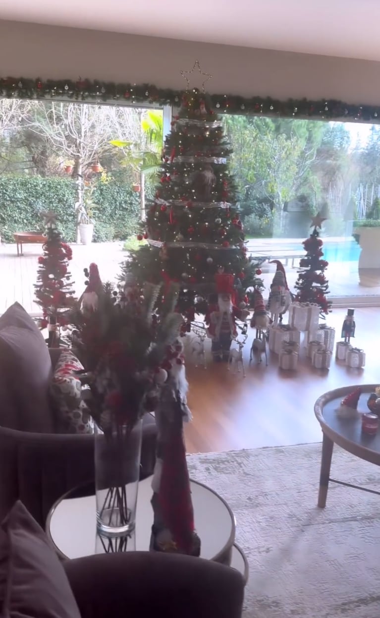 Video: Wanda Nara mostró la decoración de Navidad en su mansión de Estambul