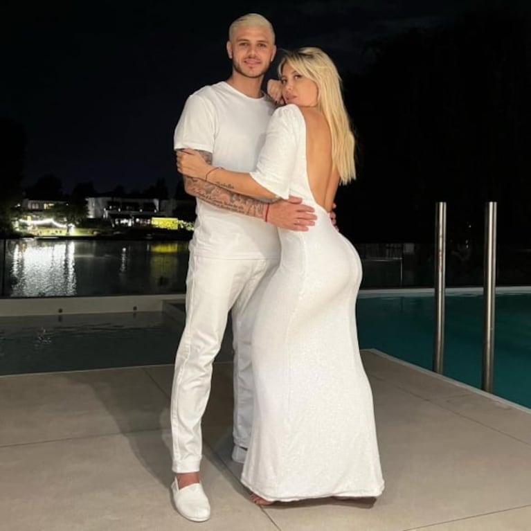 Wanda Nara festejó Año Nuevo con Icardi y sus hijos en su mansión de Nordelta: pasión con Mauro y glamour de blanco