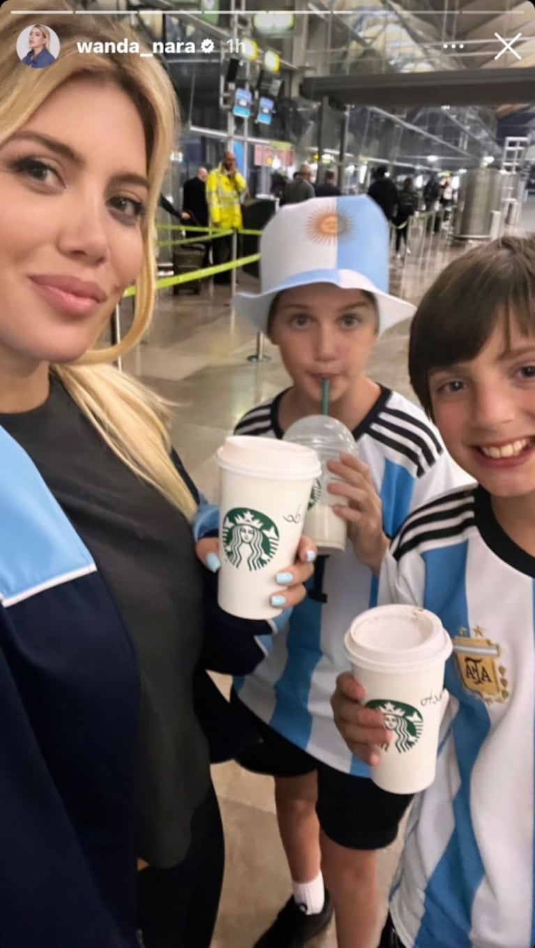 Wanda Nara llegó a Qatar con sus hijos para alentar a la Selección en la final: el video