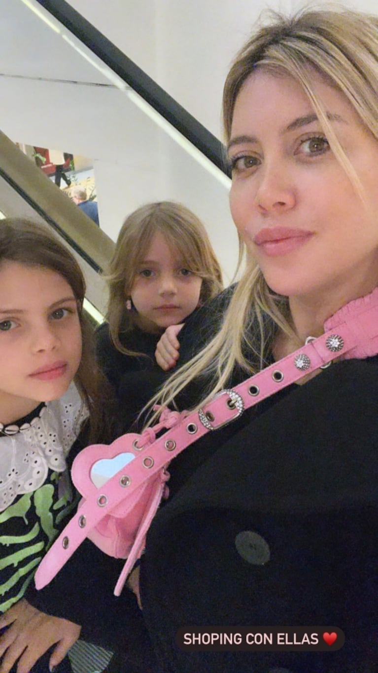 Wanda Nara viajó a Londres con sus hijos tras separarse de Mauro Icardi: "Vacaciones de Halloween"