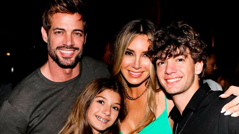 William Levy, Elizabeth Gutiérrez y los hijos de ambos.