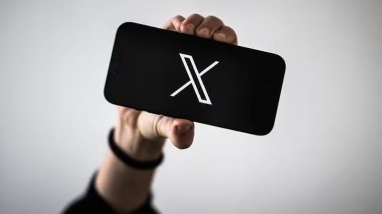 X permite a todos los usuarios acceder a las llamadas de audio y video