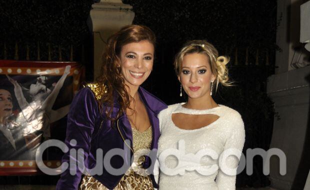 Ximena Capristo con un polémico look y Noelia Marzol.  (Foto: Jennifer Rubio-Ciudad.com)