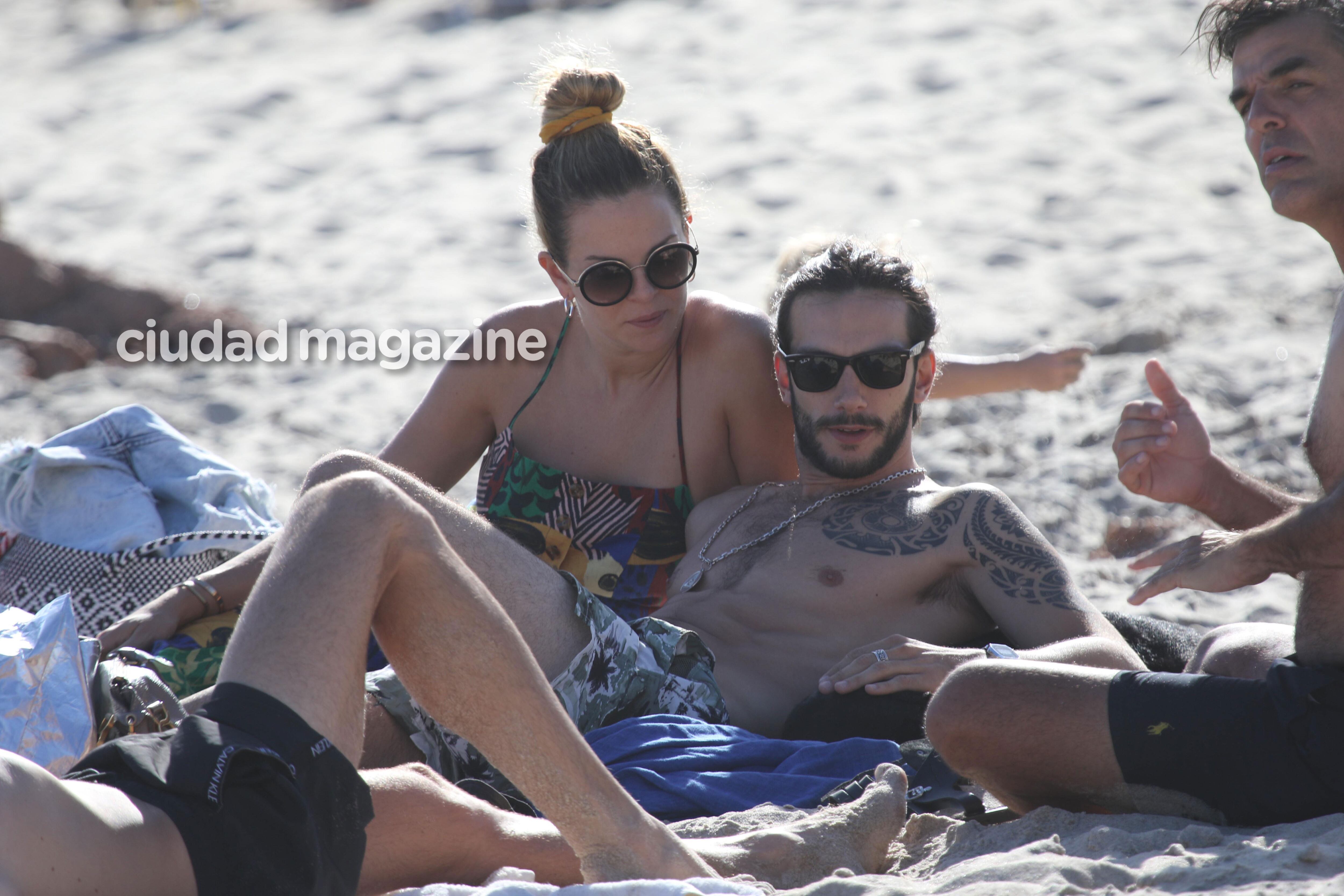 Yanina Screpante, muy acaramelada en las playas de Punta del Este (Fotos: Matías Souto/GM Press). 