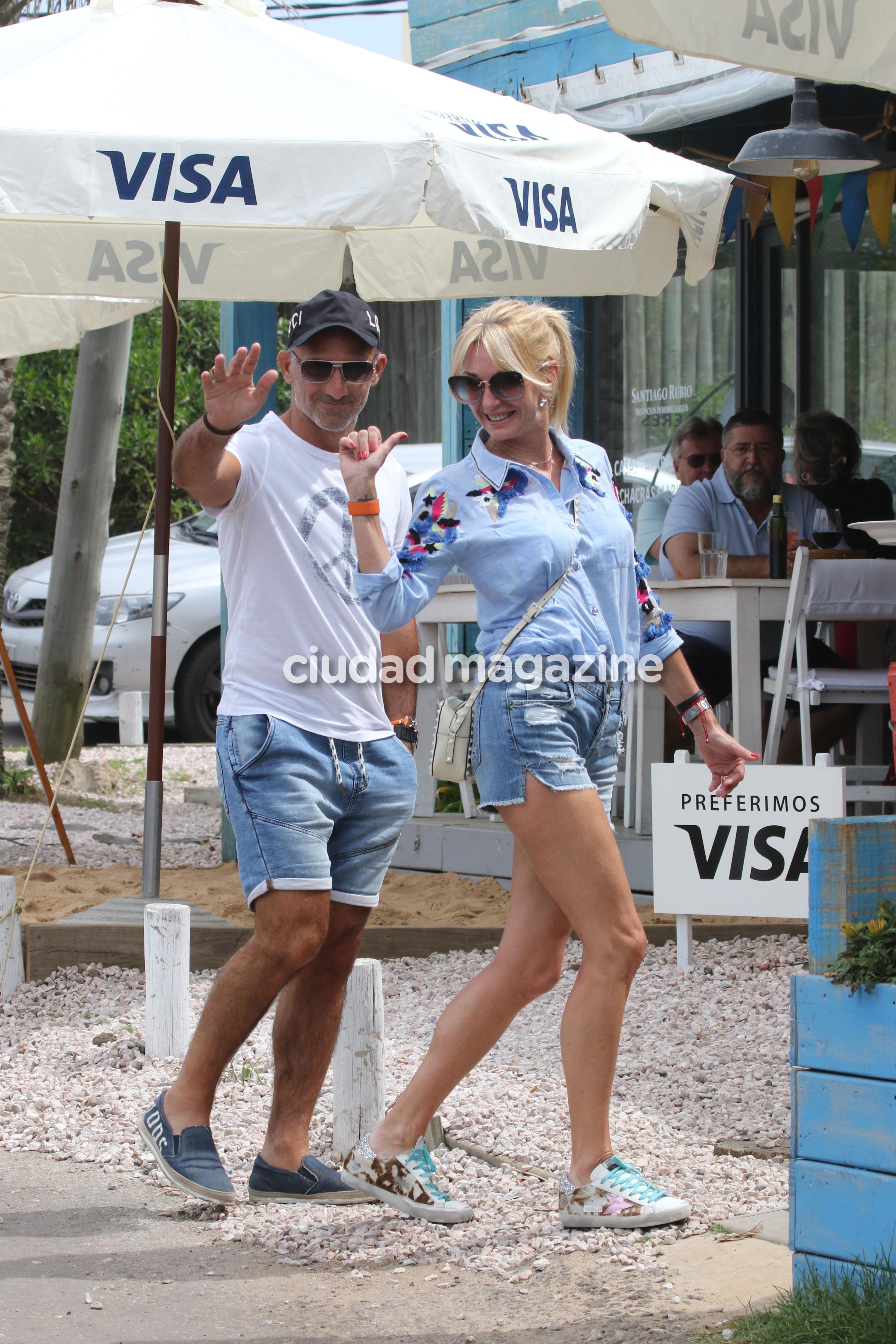 Yanina y Diego Latorre en Punta se mostraron unidos tras anunciar su separación (Fotos: GM Press).