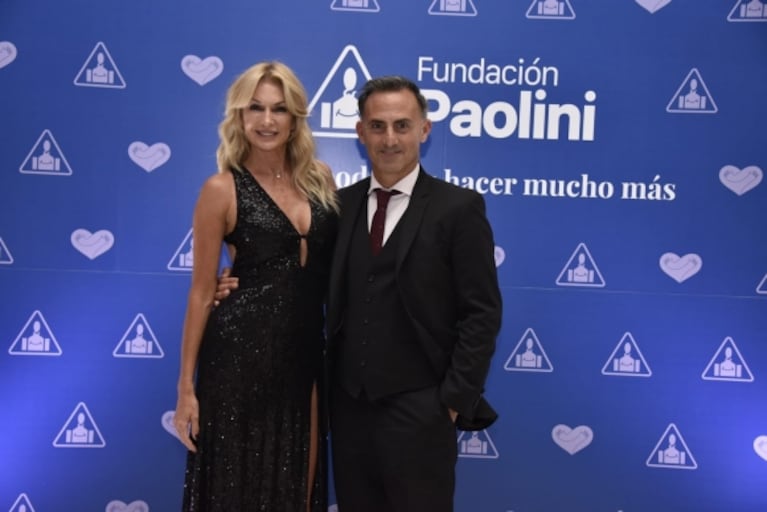 Yanina y Diego Latorre, Miriam Lanzoni y más famosos en una gala solidaria: todas las fotos y los looks