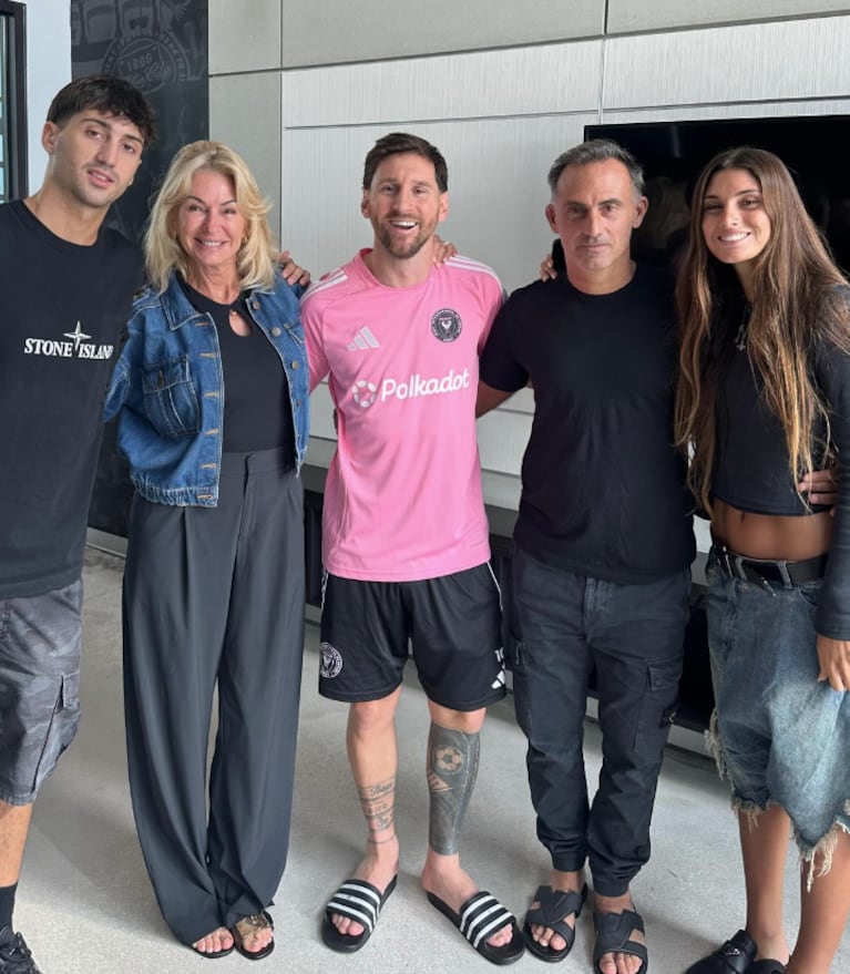 Yanina y su familia se encontraron con Messi.