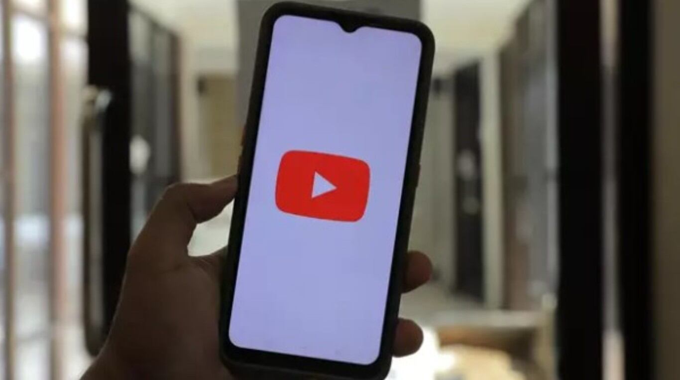 YouTube prueba una función en Android que permite buscar canciones tarareándolas